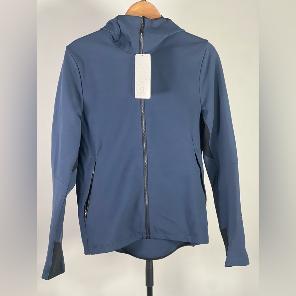 NWT Lululemon Cover Ground Jacket size M (S/M)